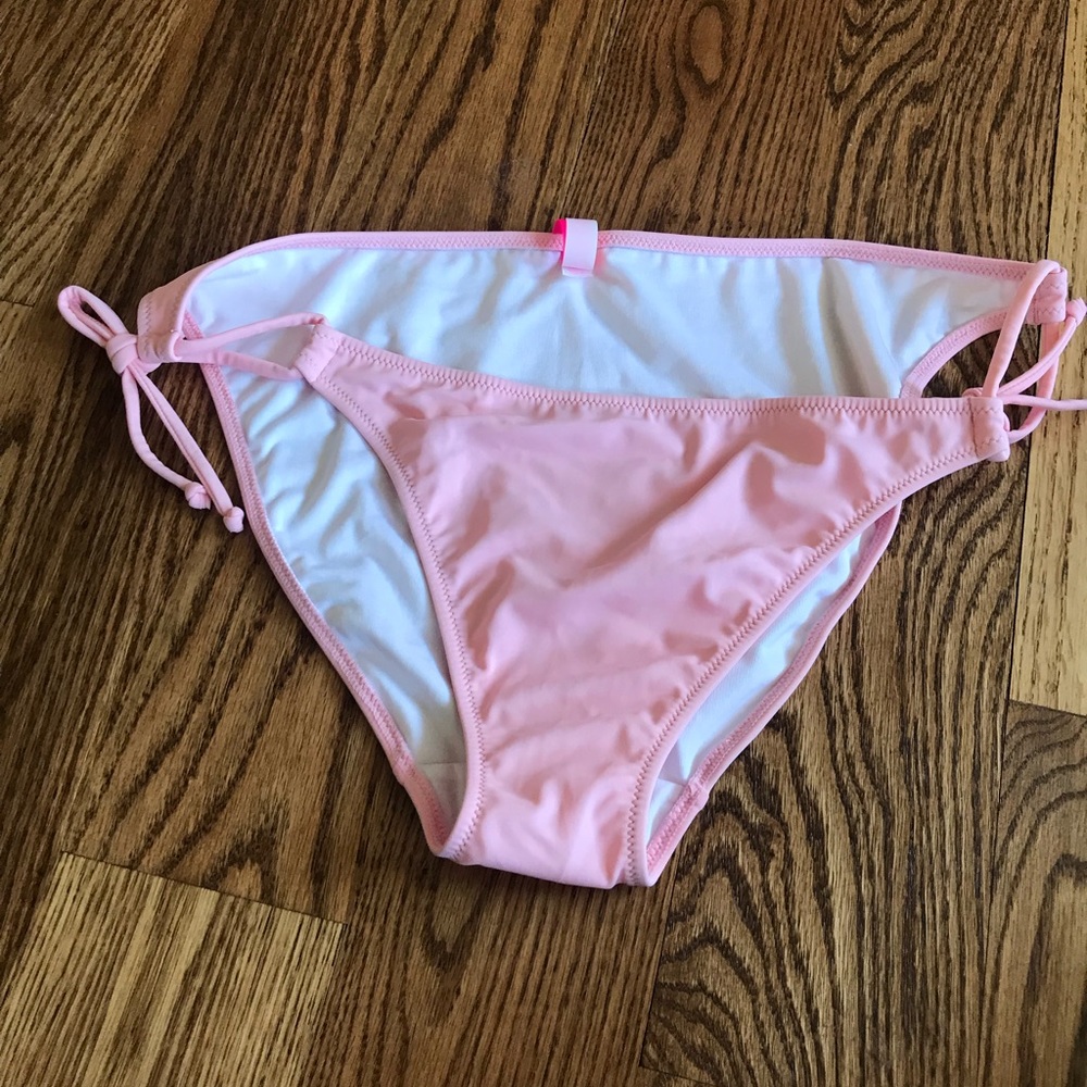 New Victoria’s Secret bikini bottoms